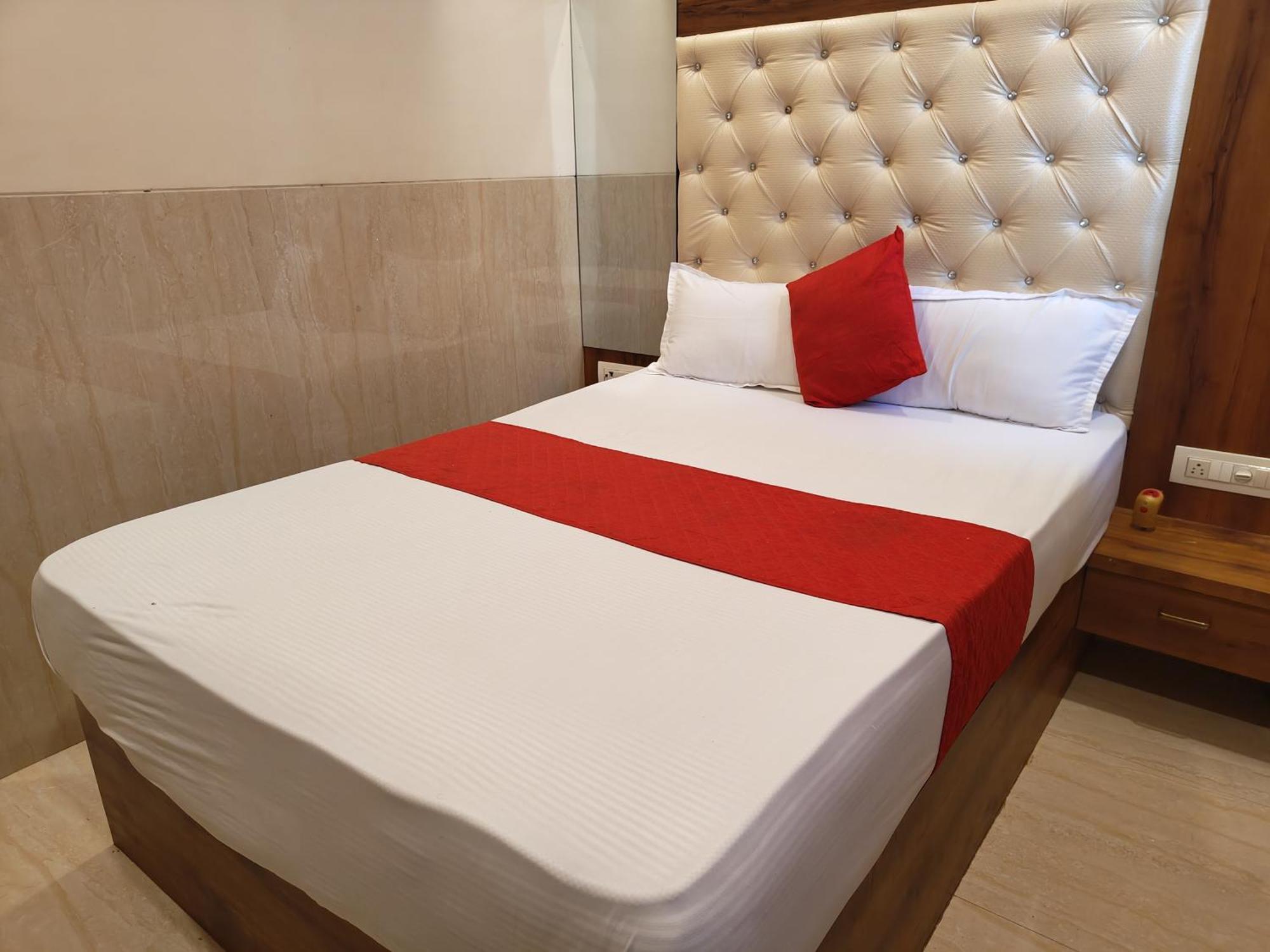 Hotel Dream Palace Residency - Near To Us Embassy Bkc Mumbai Exterior photo